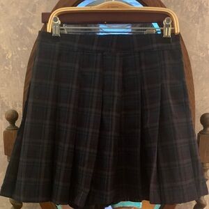 American Eagle Outfitters Plaid Skater Skirt in Navy and Black